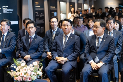 기획전시 '기후의 장면들' 개막식 행사 사진 1