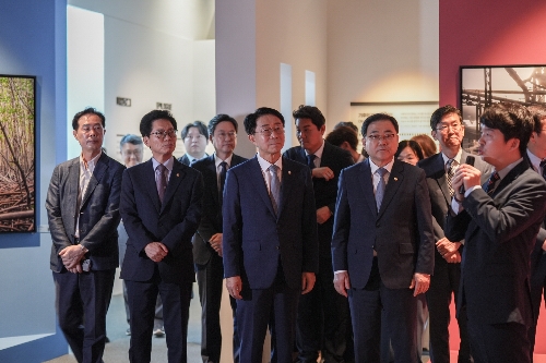 기획전시 '기후의 장면들' 개막식 행사 사진 8